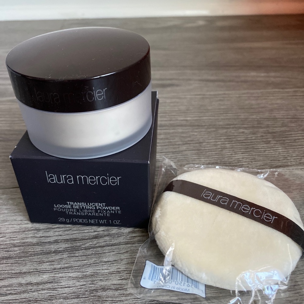 Laura Mercier Translucent Powder & Velour Puff